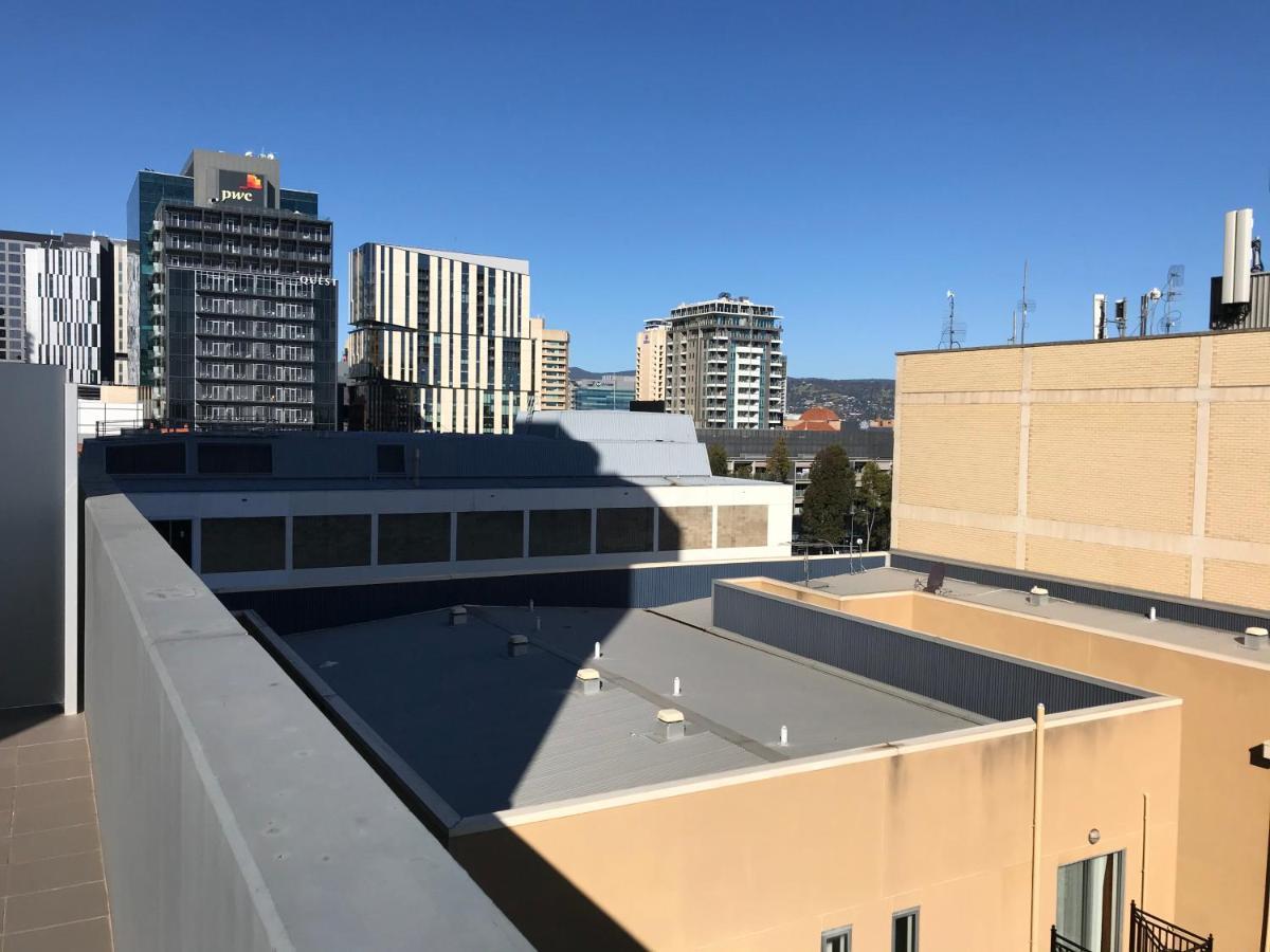 Tasha'S Apartments On Morphett Adelaide Kültér fotó